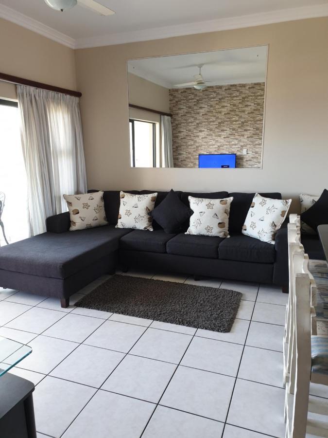 Topanga Holiday Home Uvongo Beach Eksteriør billede