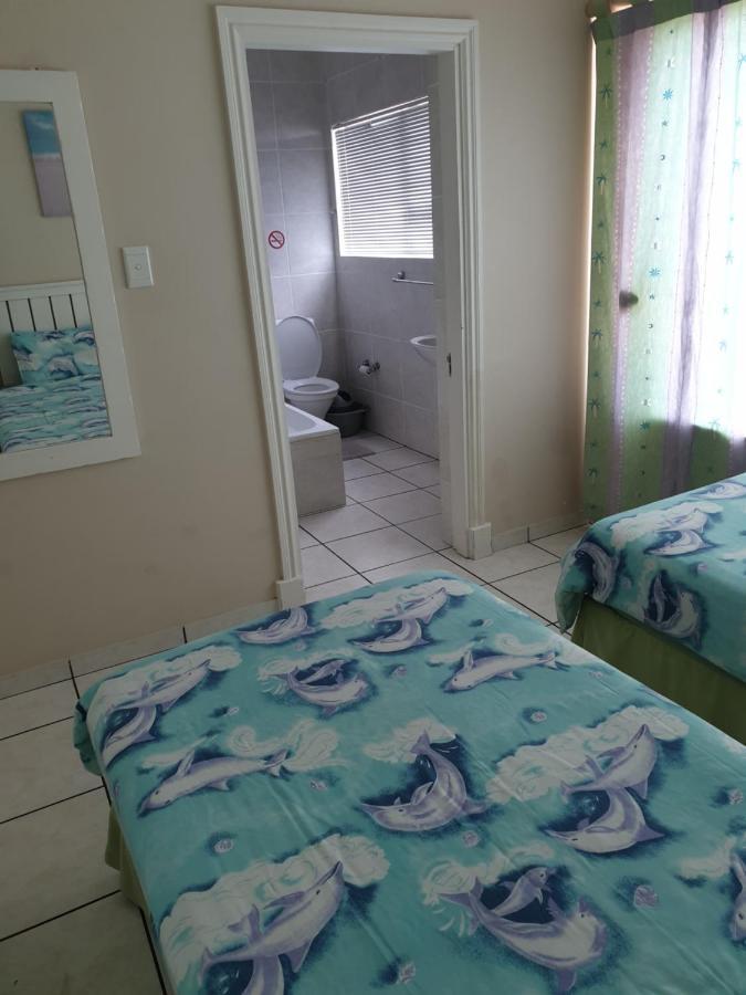 Topanga Holiday Home Uvongo Beach Eksteriør billede